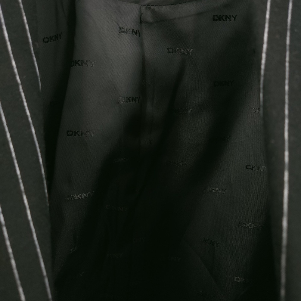 DKNY‎ Pinstriped Cape Jacket Button Closure Collared Black Womens Size L NWT - Picture 8 of 12
